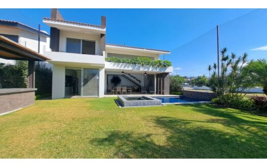 Casa en Venta – Paraiso Country Club – Vista al Green