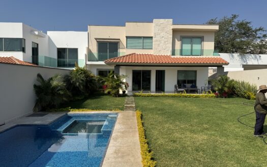 Casa sola en Venta – Las Haciendas – Xochitepec