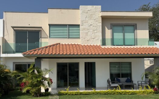 Casa sola en Venta – Las Haciendas – Temixco